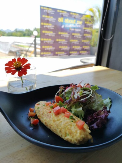 อาหาร หรือ เครื่องดื่ม