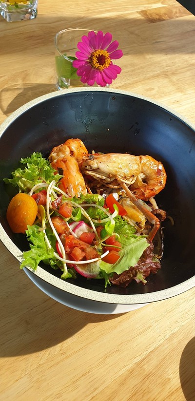 อาหาร หรือ เครื่องดื่ม