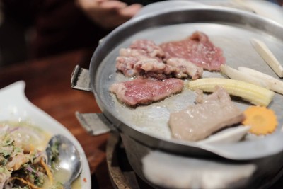 เนื้อกะทะร้อน