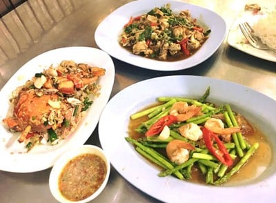 ตี๋โภชนา ข้าวต้มราตรี (Tee Restaurant) ตี๋โภชนา ข้าวต้มราตรี (Tee Restaurant)