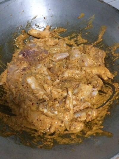วิธีทำ “แกงไก่ใส่มะเขือ" วิธีทำ “แกงไก่ใส่มะเขือ"