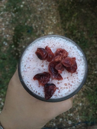 “สมูทตี้สละกับองุ่น"