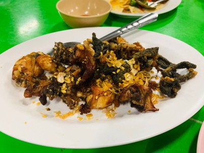 กบทอดกระเทียม