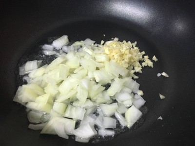 วิธีทำ ข้าวผัดทูน่าหอมใหญ่ วิธีทำ ข้าวผัดทูน่าหอมใหญ่