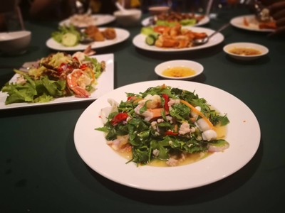 ยำผักหวาน