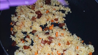 วิธีทำ ข้าวผัดกุนเชียง+หมูทอดทงคัตซึ วิธีทำ ข้าวผัดกุนเชียง+หมูทอดทงคัตซึ