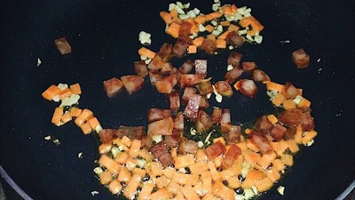 วิธีทำ ข้าวผัดกุนเชียง+หมูทอดทงคัตซึ วิธีทำ ข้าวผัดกุนเชียง+หมูทอดทงคัตซึ