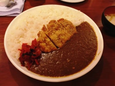 แกงกะหรี่หมูทอด