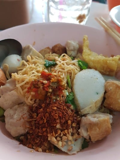 ก๋วยเตี๋ยวแคะบะหมี่แห้ง