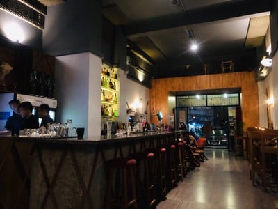 บรรยากาศ Roots