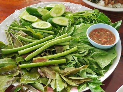 ข้าวแกงปักษ์ใต้ ขนมจีนเมืองคอน ราชพฤกษ์
