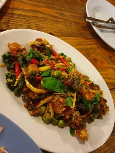 มุมอาหารป่า (เฮียอ้วน)