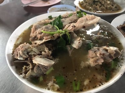 ต้มแซ่บกระดูกใหญ่