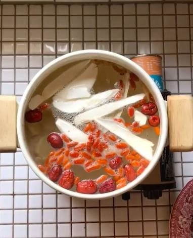 วิธีทำ ซุปไก่ดำตุ๋นยาจีน