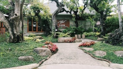 CHOM Cafe & Restaurant