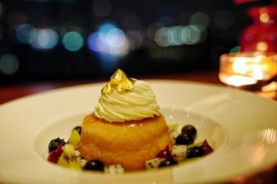 ATTITUDE ROOFTOP BAR & RESTAURANT Avani Hotel