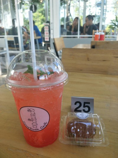 STRAWBERRY SODA