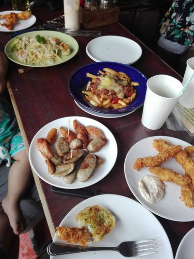 อาหาร หรือ เครื่องดื่ม