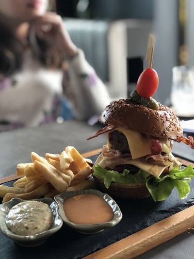 BEEF BURGER with french fries