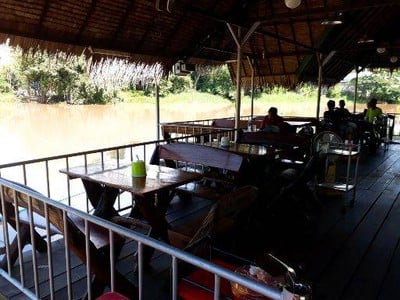 ร้านอาหารแพขุนวัง (Phae Khun Wang Restaurant) ร้านอาหารแพขุนวัง (Phae Khun Wang Restaurant)