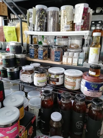 อาหาร หรือ เครื่องดื่ม