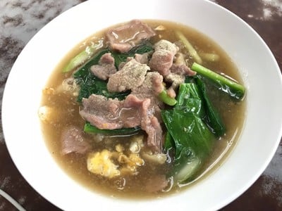 ราดหน้าเส้นใหญ่ใส่ไข่