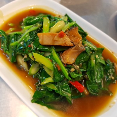 คะน้าปลาเค็ม