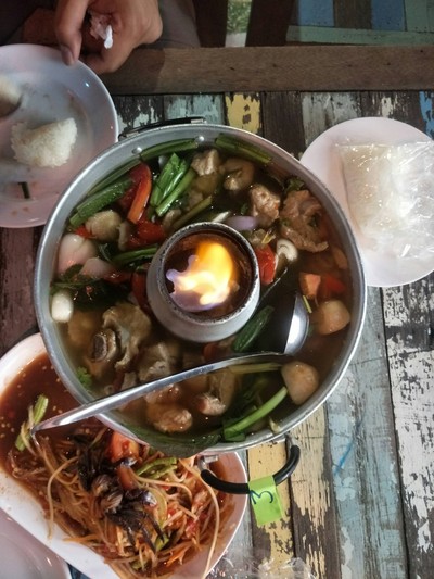 ต้มแซ่บกระดูกหมูอ่อน