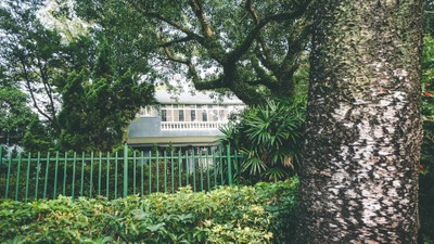 ส่วนอาคารพักอาศัยที่อดีตประธานาธิบดีเคยอาศัยอยู่ตั้งอยู่ด้านในสุด ต้องซื้อบัตรถึ