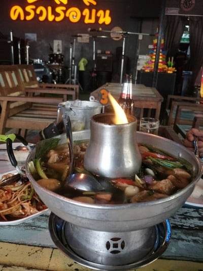 ต้มแซ่บกระดูกหมูอ่อน