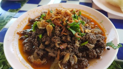 ร้านลาบลุงเสริฐ(ลาบหลังวัดแช่ช้างเก่า) ร้านลาบลุงเสริฐ(ลาบหลังวัดแช่ช้างเก่า)