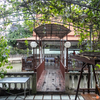 บรรยากาศ กุ้งอบภูเขาไฟ