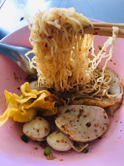 บะหมี่แห้ง