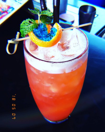 อาหาร หรือ เครื่องดื่ม