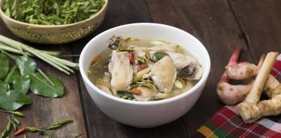 “ต้มยำไก่บ้านใบมะขามอ่อน” เมนูน้ำซุปอีสานรสจี๊ดถึงใจ ซดคล่องคอ! “ต้มยำไก่บ้านใบมะขามอ่อน” เมนูน้ำซุปอีสานรสจี๊ดถึงใจ ซดคล่องคอ!