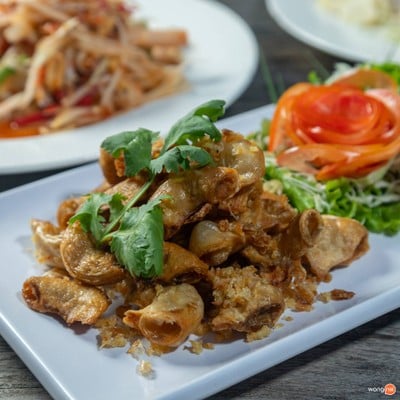 เมนูของร้าน ครัวหลังบ้าน The Water Front นครปฐม