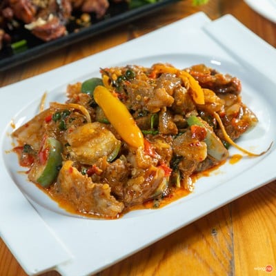ครัวลุงหนุ่ม (Lon Noom Restaurant) ครัวลุงหนุ่ม (Lon Noom Restaurant)