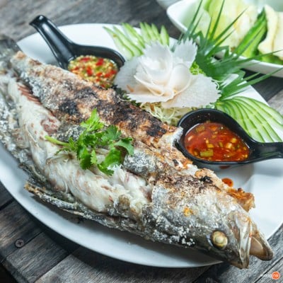 เมนูของร้าน ครัวหลังบ้าน The Water Front นครปฐม