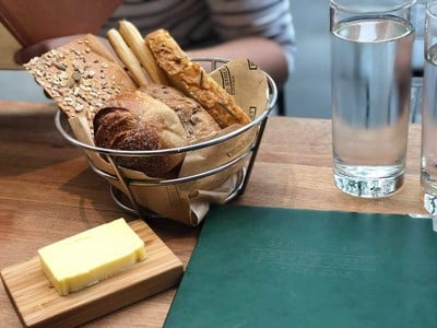 อาหาร หรือ เครื่องดื่ม