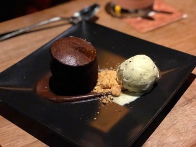 อาหาร หรือ เครื่องดื่ม