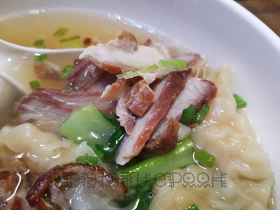 เกี๊ยวกุ้งหมูแดง