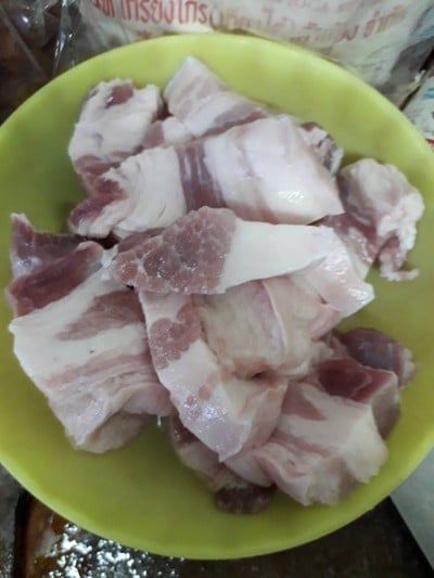 วิธีทำ หมูสามชั้นต้มส้มแขก