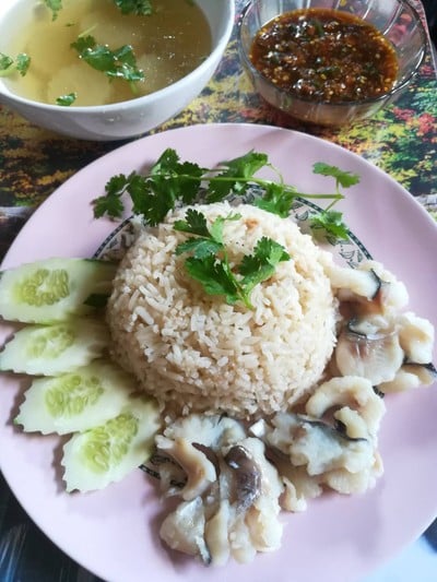 ข้าวมันปลาดอลลี่