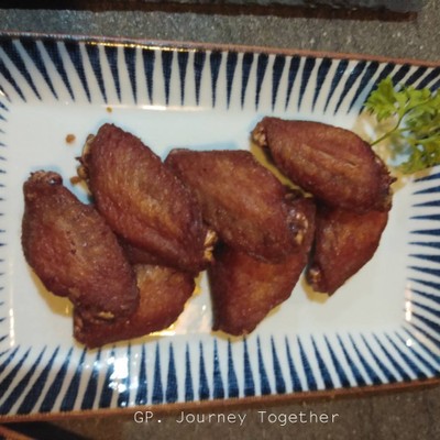 ปีกไก่ทอดหมักไวน์แดง