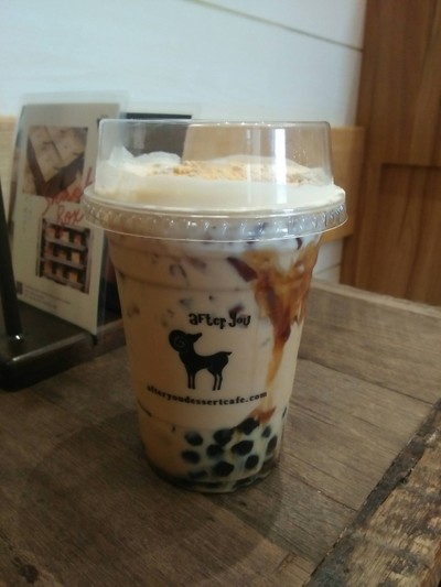 Boba caramel cream tea