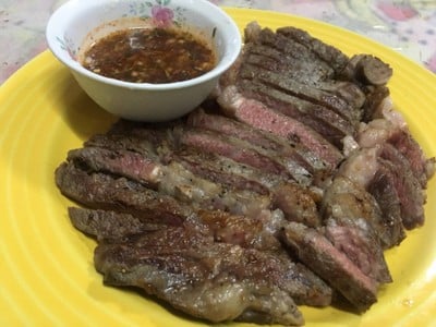 เนื้อย่างจิ้มแจ่ว