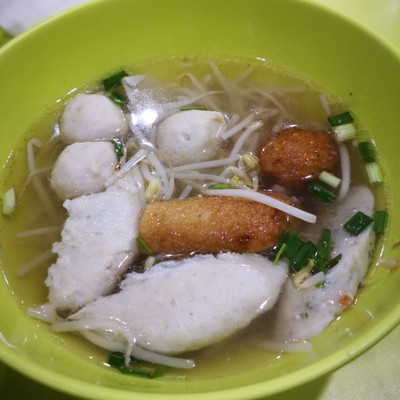 เกาเหลาลูกชิ้นปลาน้ำ