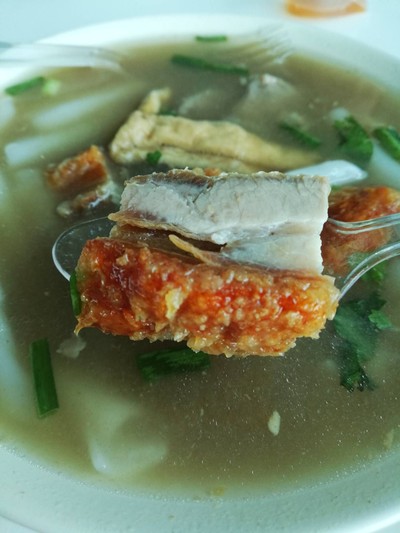 ก๊วยจั๊บพิเศษไม่ใส่เครื่องใน 60 บาท