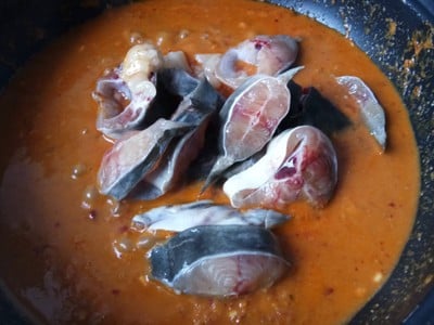 วิธีทำ แกงปลาดุกใส่ใบยอ