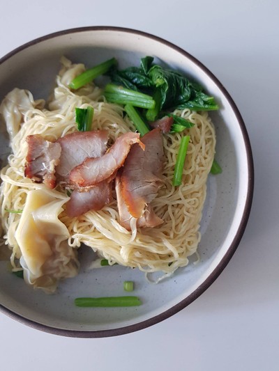 ยุ้ยกี่บะหมี่ราชวิถี (เส้นนุ่ม หอมไข่) โรงพยาบาลวชิระ